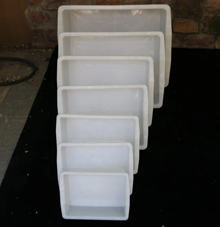 Plastic Tote Bus Tub